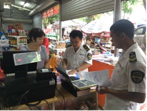 上思縣食藥監局推進食品銷售質量安全十百千萬示范工程建設，筑牢食品安全防線